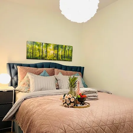 Luxury Of Aristocrats Near Airport And Jumbo Apartament *