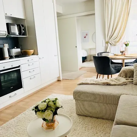 Luxury Of Aristocrats Near Airport And Jumbo Апартаменты