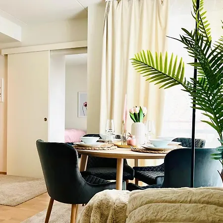 Luxury Of Aristocrats Near Airport And Jumbo Апартаменты